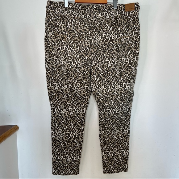 AE American Eagle Outfitters Leopard Print Jeans High Rise Jegging Plus Size 24 - Picture 10 of 11